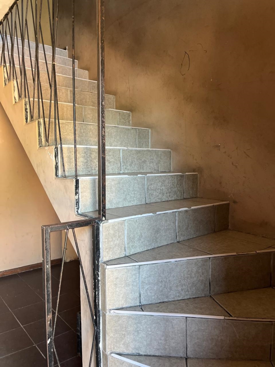  Bedroom Property for Sale in Cravenby Western Cape